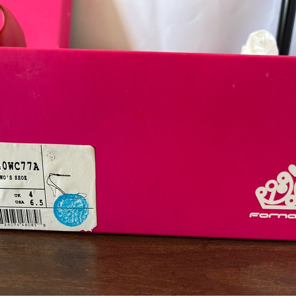 Vintage NWOT Fornarina Red Heels with ankle strap - Picture 11 of 13